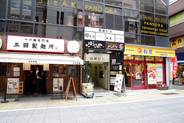 アクセス